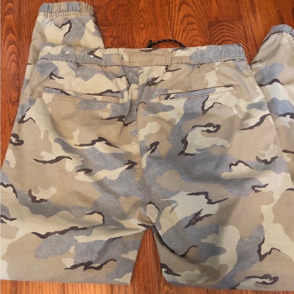 American Eagle M joggers nwot - Picture 9 of 9